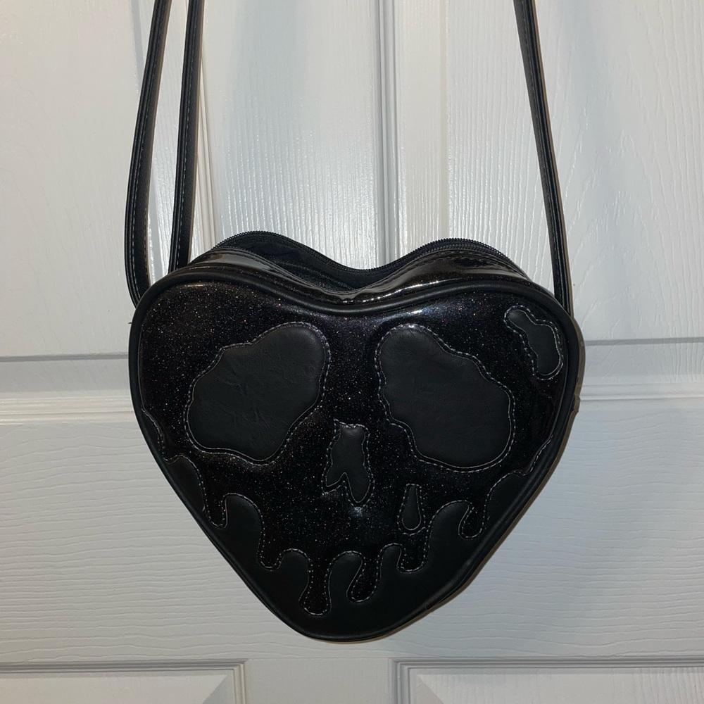Love Pain & Stitches Poison Heart Bag